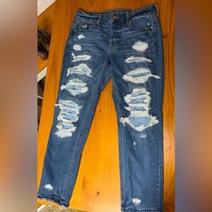 American eagle destresed jeans